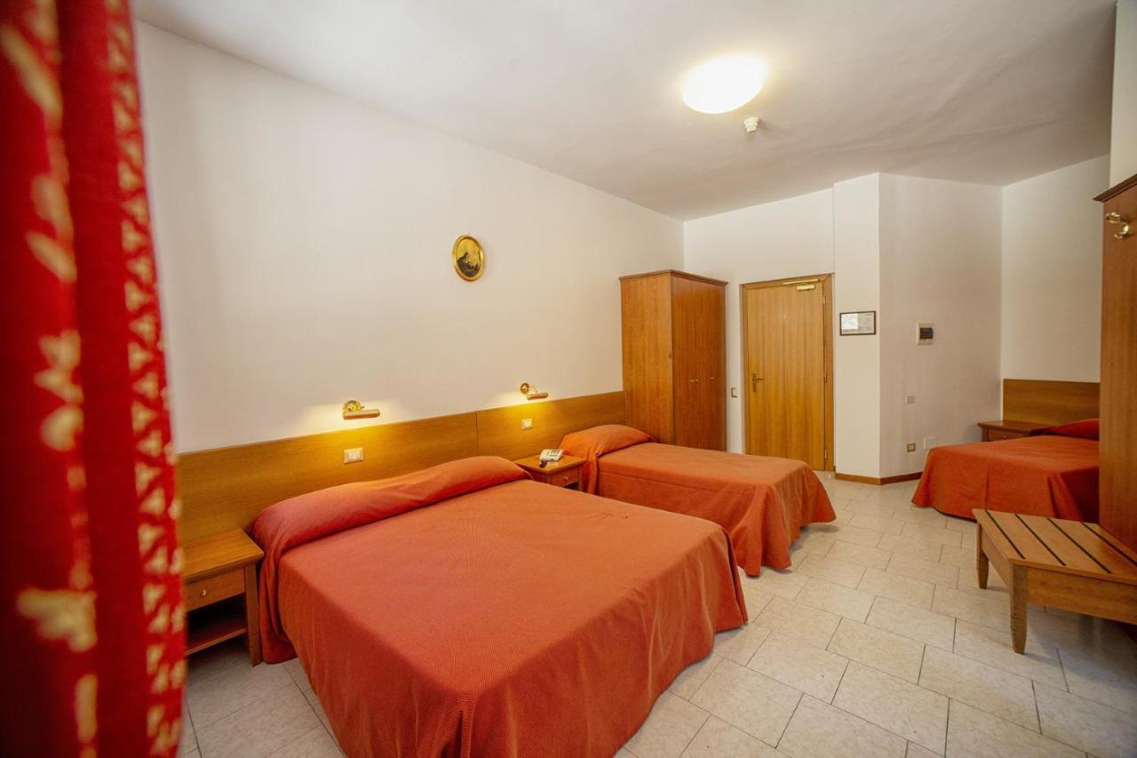 Hotel Roccaporena & La Margherita Cascia Eksteriør billede