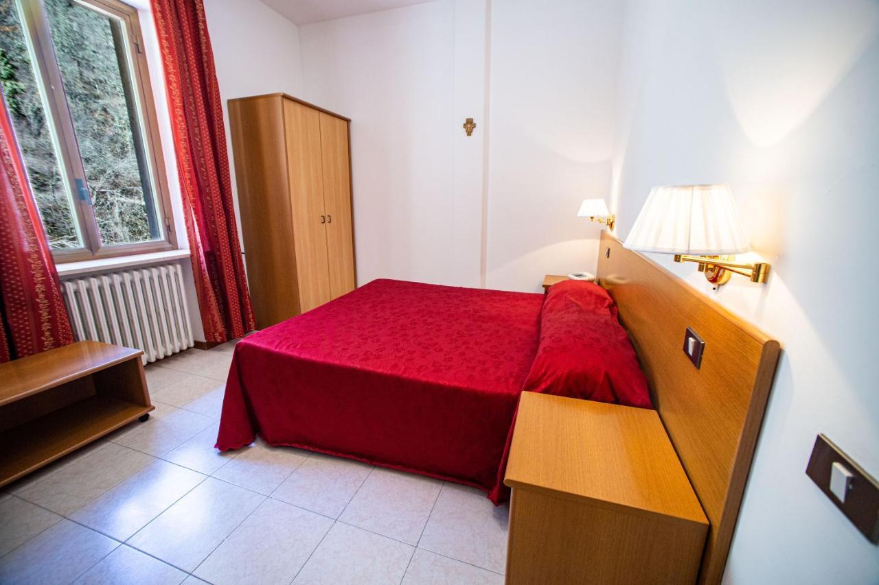 Hotel Roccaporena & La Margherita Cascia Eksteriør billede