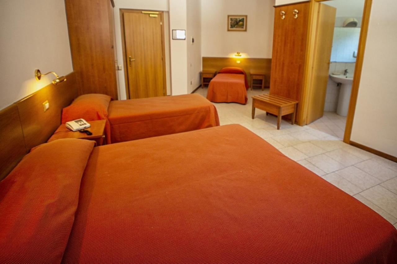 Hotel Roccaporena & La Margherita Cascia Eksteriør billede