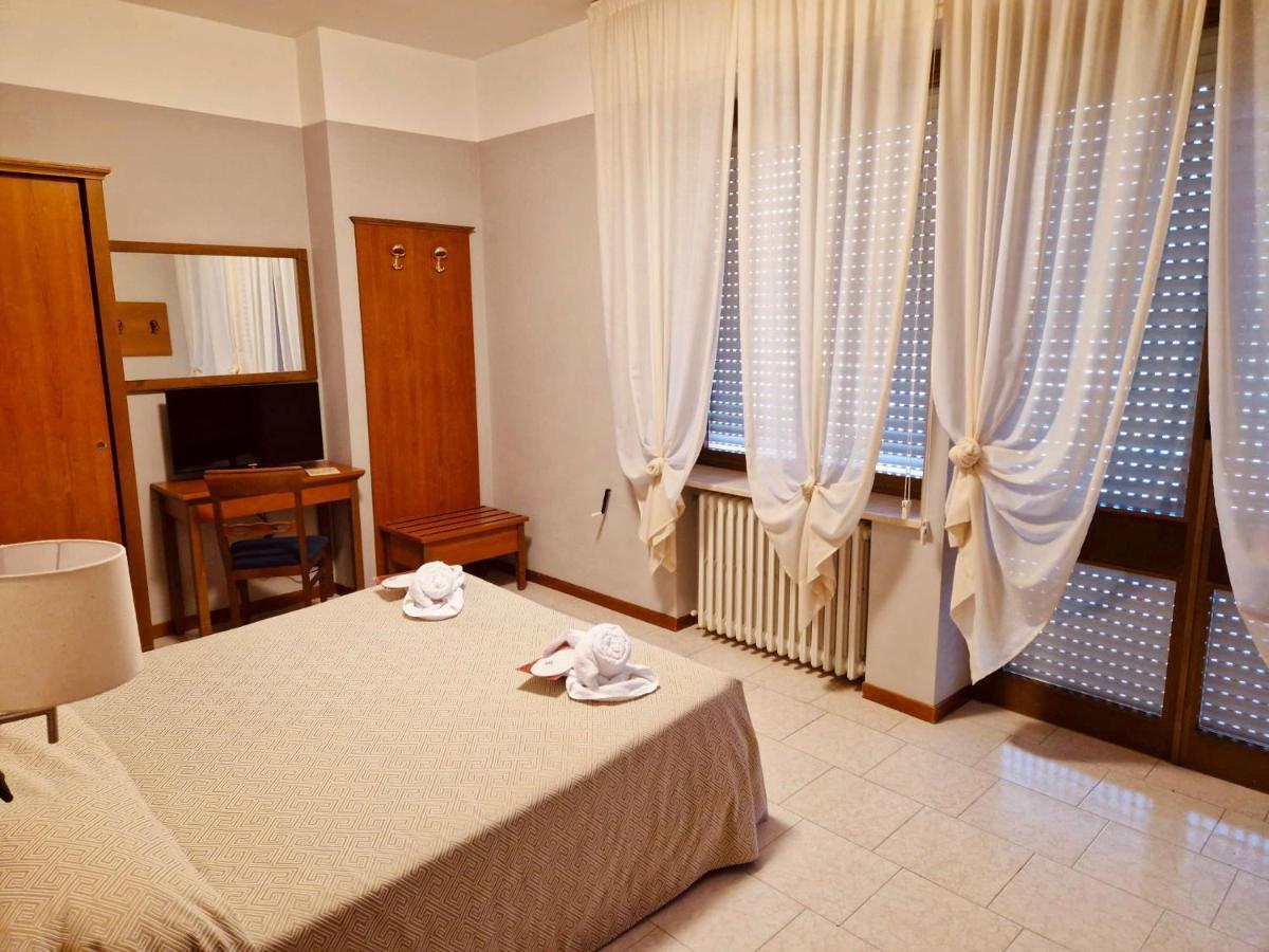 Hotel Roccaporena & La Margherita Cascia Eksteriør billede
