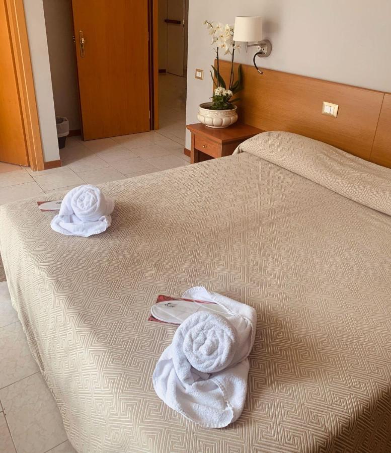Hotel Roccaporena & La Margherita Cascia Eksteriør billede